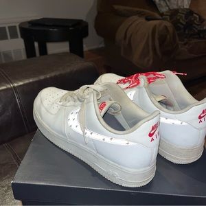 Nike AIR FORCE 1 WITH SUPREME LACES !